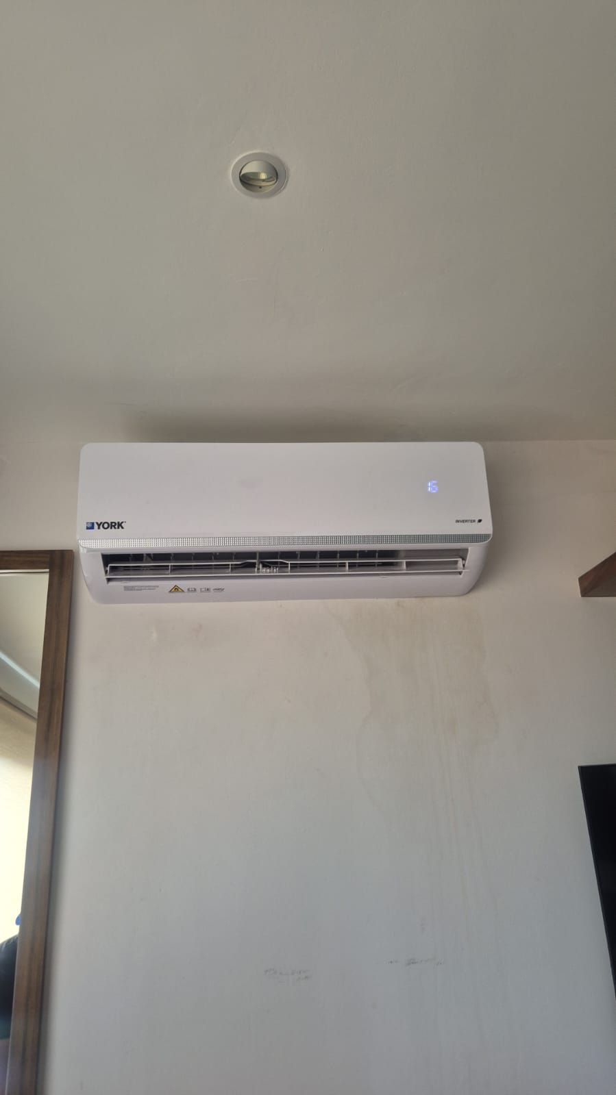 Instalación Minisplit York